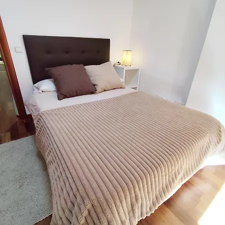 En Plaza De Espana * Vigo